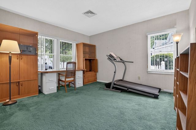 19 Schooner Ln 19, Quincy, MA 02171