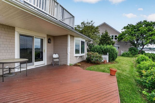 19 Schooner Ln 19, Quincy, MA 02171