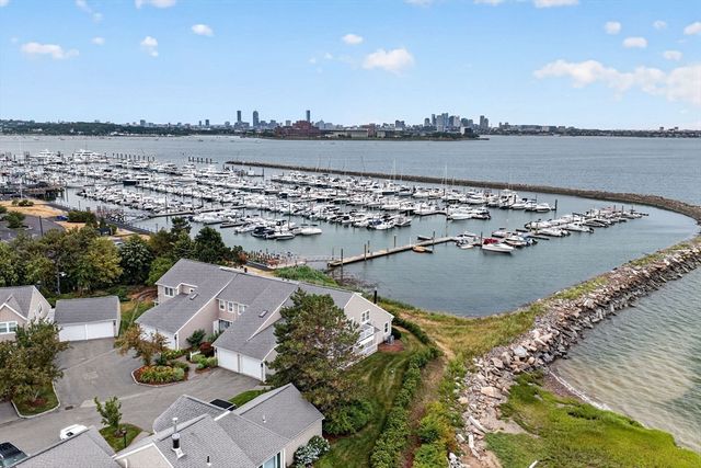 19 Schooner Ln 19, Quincy, MA 02171