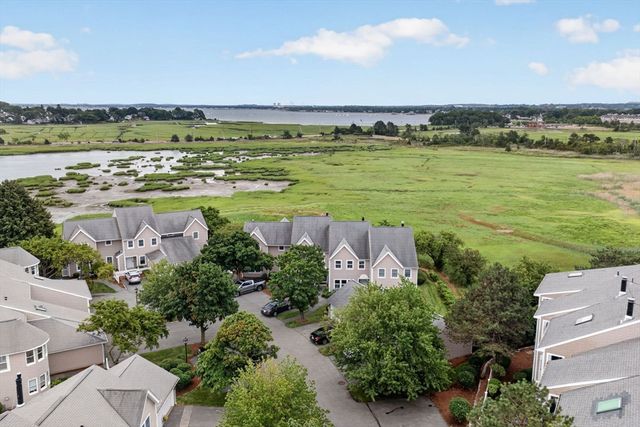 19 Schooner Ln 19, Quincy, MA 02171