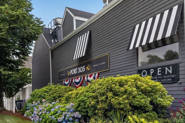 19 Schooner Ln 19, Quincy, MA 02171