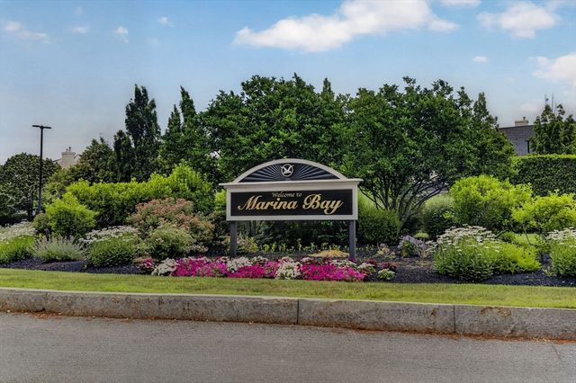 19 Schooner Ln 19, Quincy, MA 02171