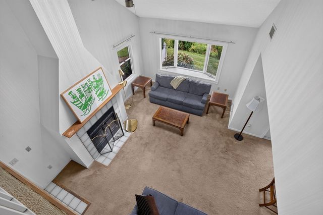 19 Schooner Ln 19, Quincy, MA 02171