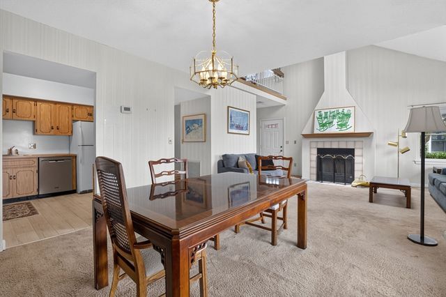 19 Schooner Ln 19, Quincy, MA 02171