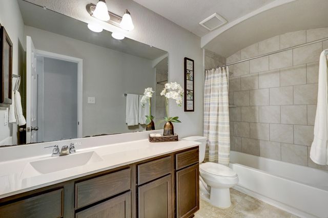 2125 Sand Lily Dr, Texas City, TX 77568