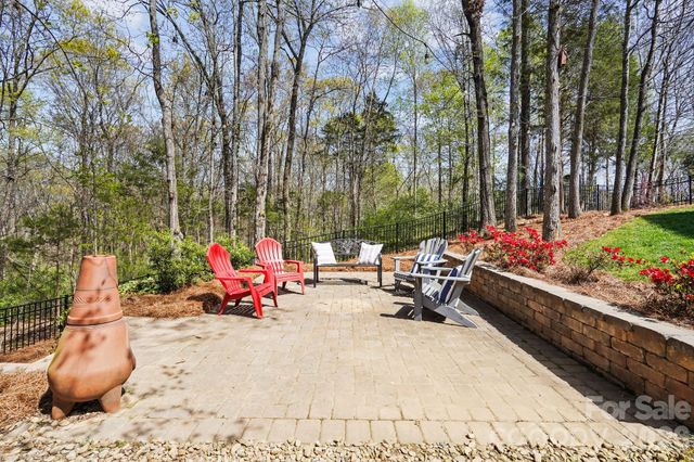 10238 Edgecliff Road, Huntersville, NC 28078