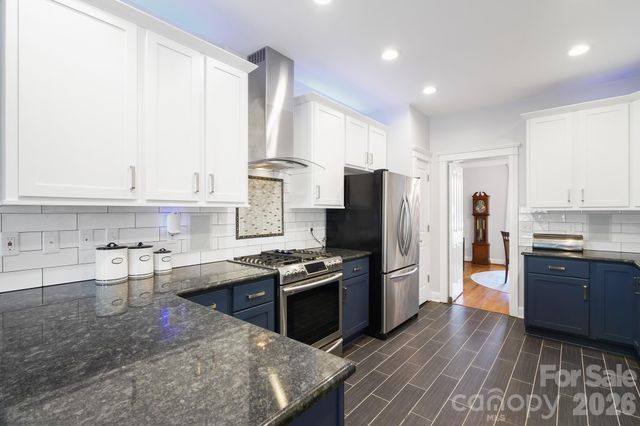 10238 Edgecliff Road, Huntersville, NC 28078