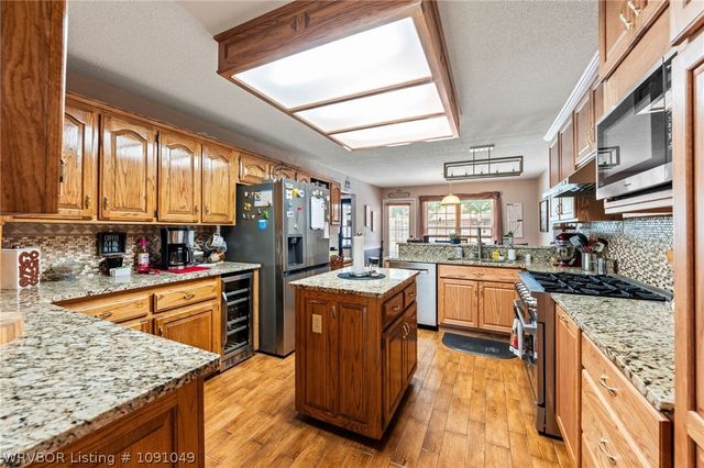 10609 Jenny Lind Road, Fort Smith, AR 72908