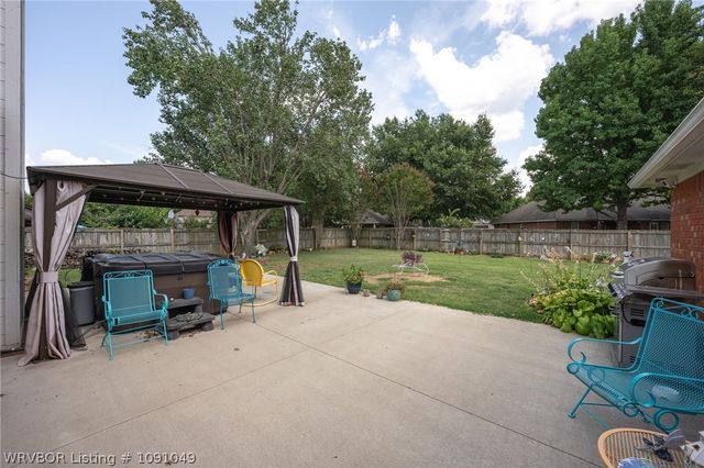 10609 Jenny Lind Road, Fort Smith, AR 72908