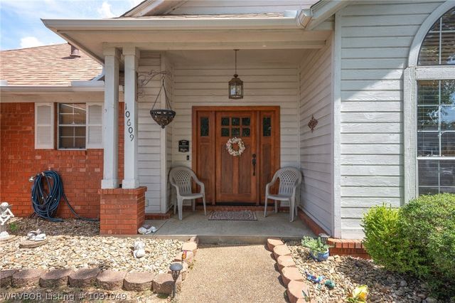 10609 Jenny Lind Road, Fort Smith, AR 72908