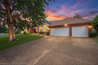 10609 Jenny Lind Road, Fort Smith, AR 72908
