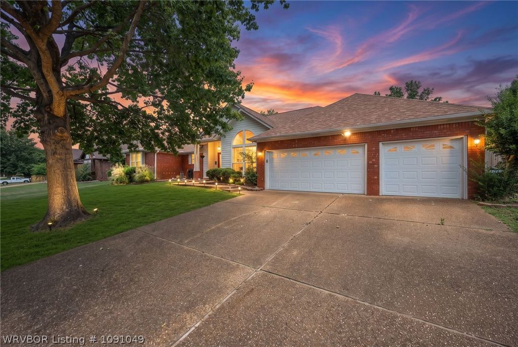 10609 Jenny Lind Road, Fort Smith, AR 72908