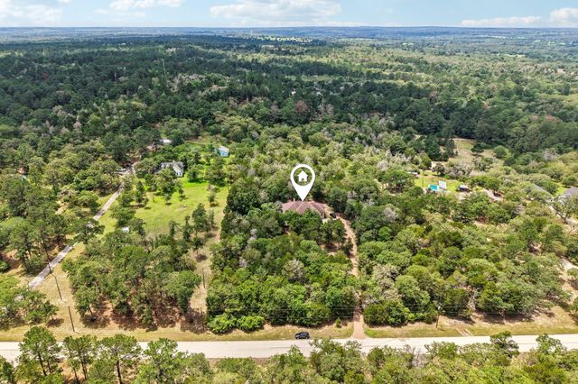 267 Corral RD, Smithville, TX 78957