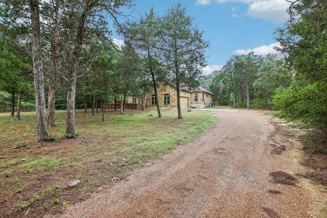 267 Corral RD, Smithville, TX 78957