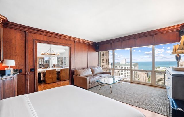 100 E Huron Street 3504, Chicago, IL 60611