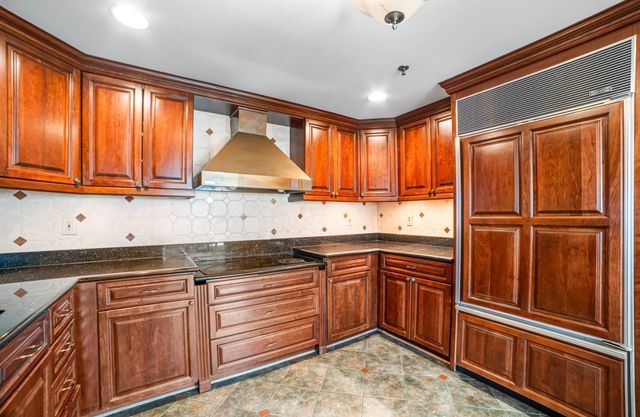 100 E Huron Street 3504, Chicago, IL 60611