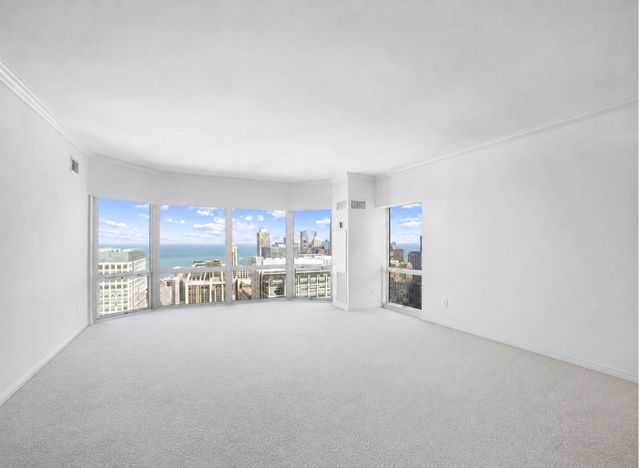 100 E Huron Street 3504, Chicago, IL 60611