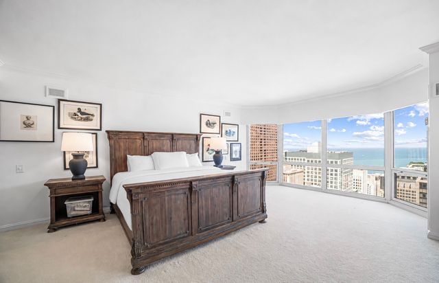 100 E Huron Street 3504, Chicago, IL 60611