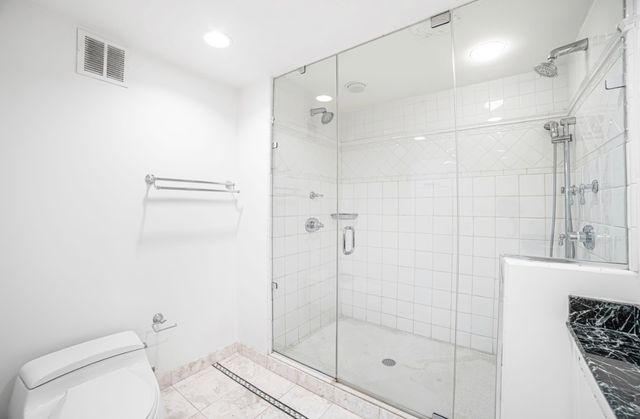 100 E Huron Street 3504, Chicago, IL 60611