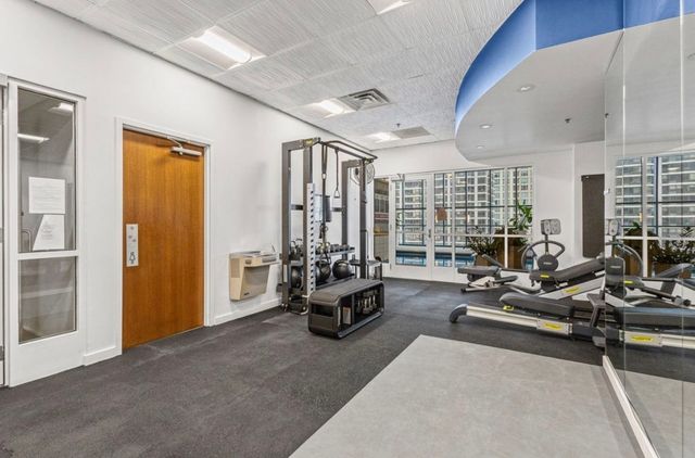 100 E Huron Street 3504, Chicago, IL 60611