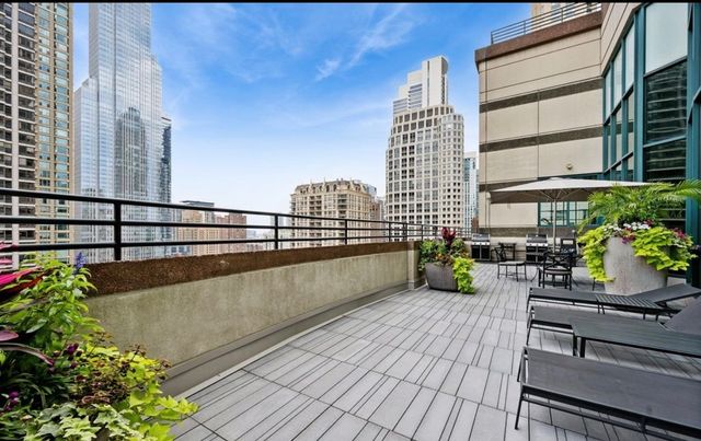 100 E Huron Street 3504, Chicago, IL 60611