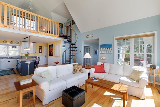 1600 West Shore Road, Isle La Motte, VT 05463