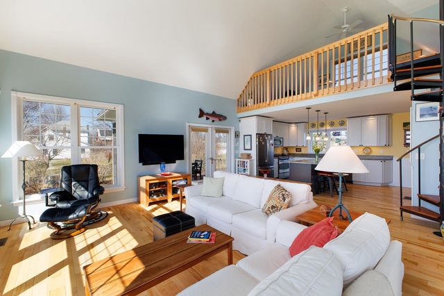 1600 West Shore Road, Isle La Motte, VT 05463