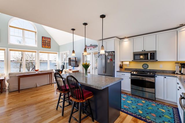 1600 West Shore Road, Isle La Motte, VT 05463