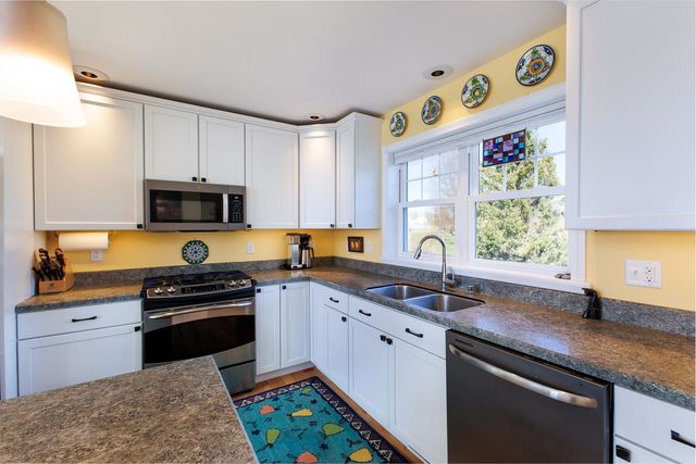 1600 West Shore Road, Isle La Motte, VT 05463