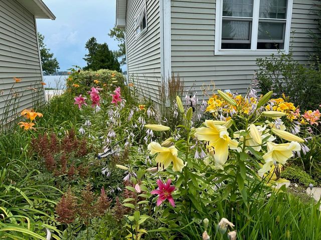 1600 West Shore Road, Isle La Motte, VT 05463
