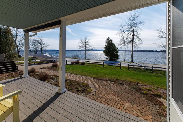 1600 West Shore Road, Isle La Motte, VT 05463