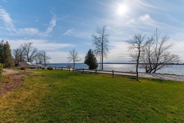 1600 West Shore Road, Isle La Motte, VT 05463