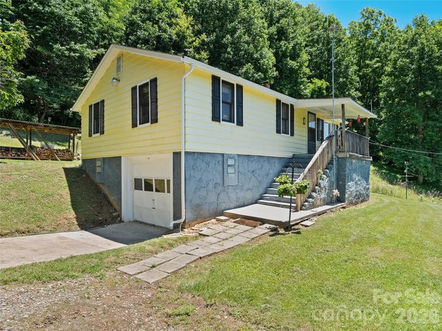 2426 Wesley Creek Road, Clyde, NC 28721