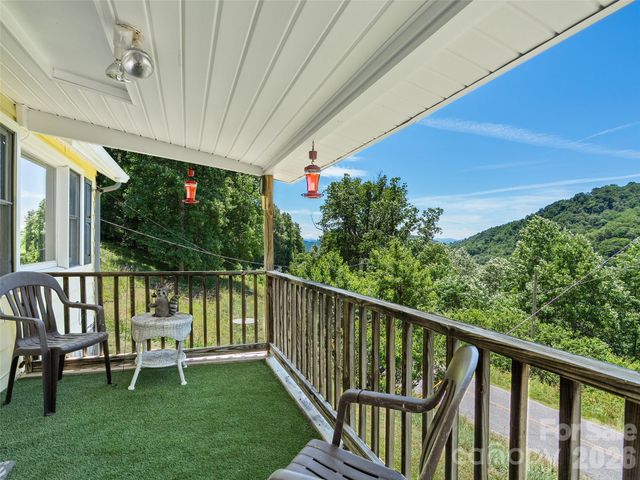 2426 Wesley Creek Road, Clyde, NC 28721