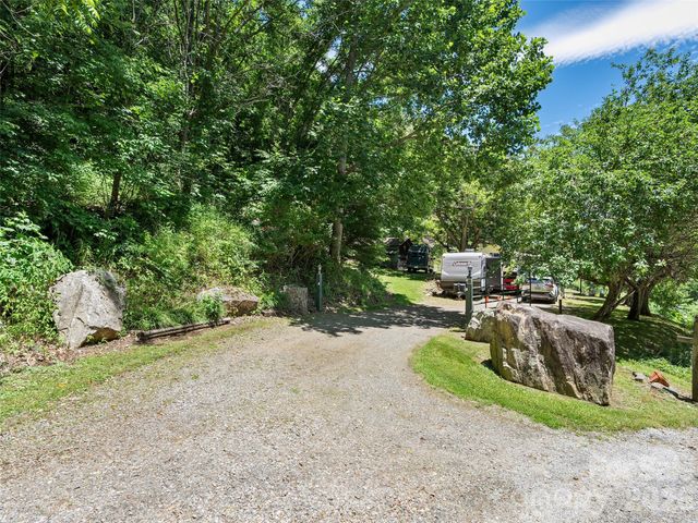 2426 Wesley Creek Road, Clyde, NC 28721