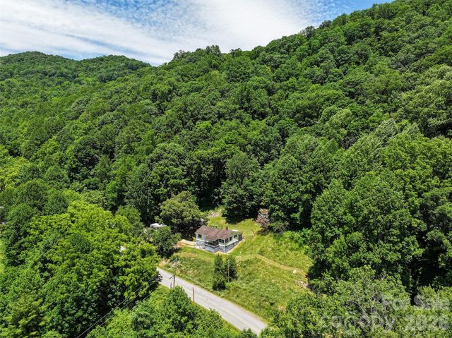 2426 Wesley Creek Road, Clyde, NC 28721
