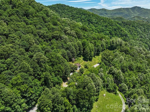 2426 Wesley Creek Road, Clyde, NC 28721