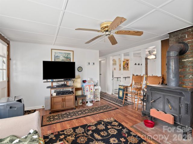 2426 Wesley Creek Road, Clyde, NC 28721