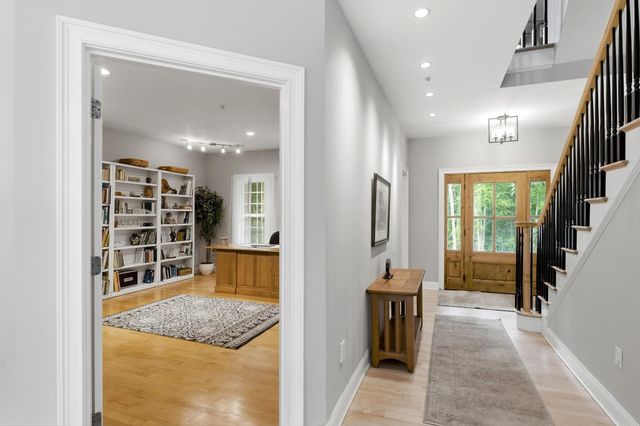 9 Storybrook Lane, Amherst, NH 03031