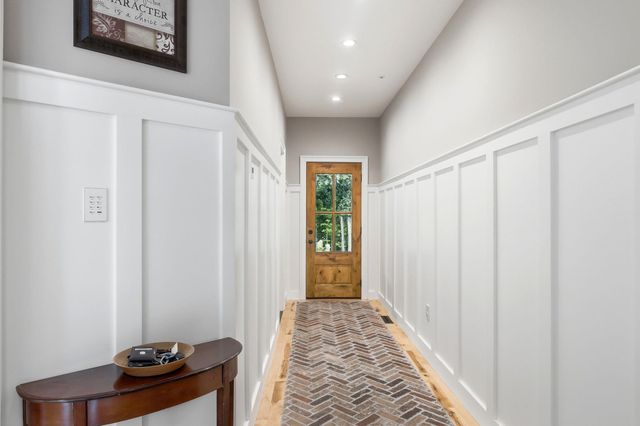 9 Storybrook Lane, Amherst, NH 03031