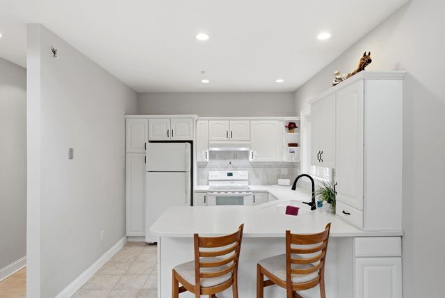 9 Storybrook Lane, Amherst, NH 03031