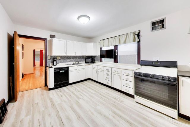 5012 N Tripp Avenue, Chicago, IL 60630