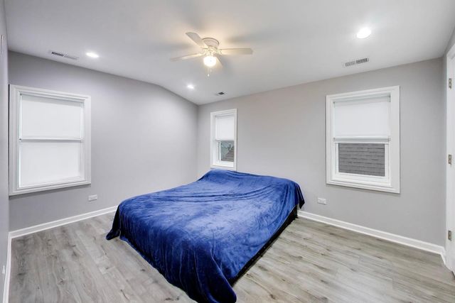 5012 N Tripp Avenue, Chicago, IL 60630