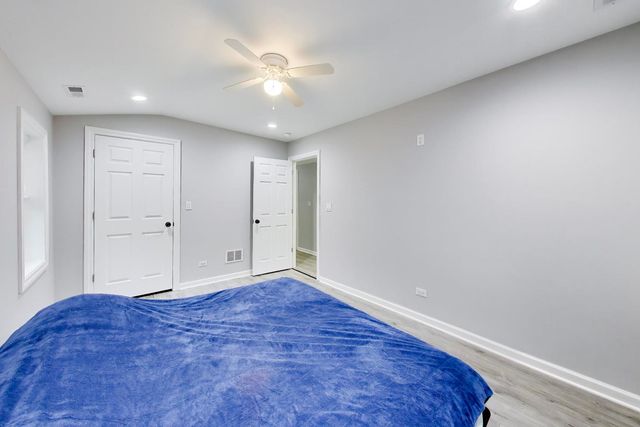 5012 N Tripp Avenue, Chicago, IL 60630