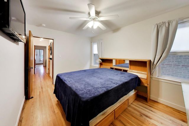 5012 N Tripp Avenue, Chicago, IL 60630