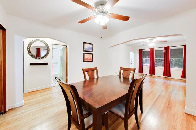 5012 N Tripp Avenue, Chicago, IL 60630