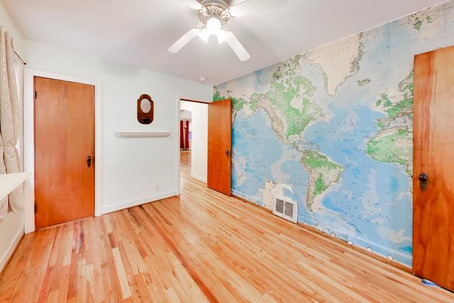 5012 N Tripp Avenue, Chicago, IL 60630