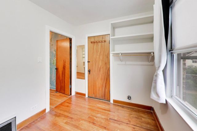 5012 N Tripp Avenue, Chicago, IL 60630