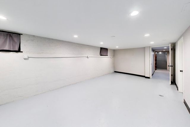 5012 N Tripp Avenue, Chicago, IL 60630