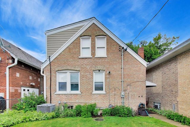 5012 N Tripp Avenue, Chicago, IL 60630